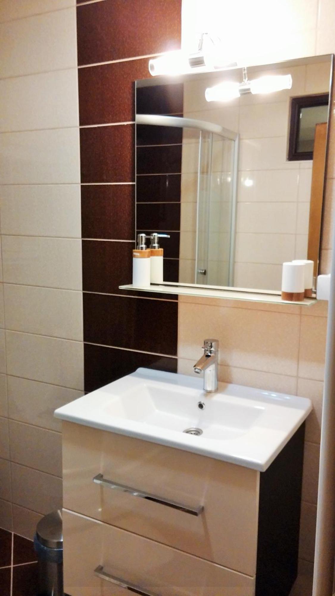 B&B Bazeni SJJ Rom bilde