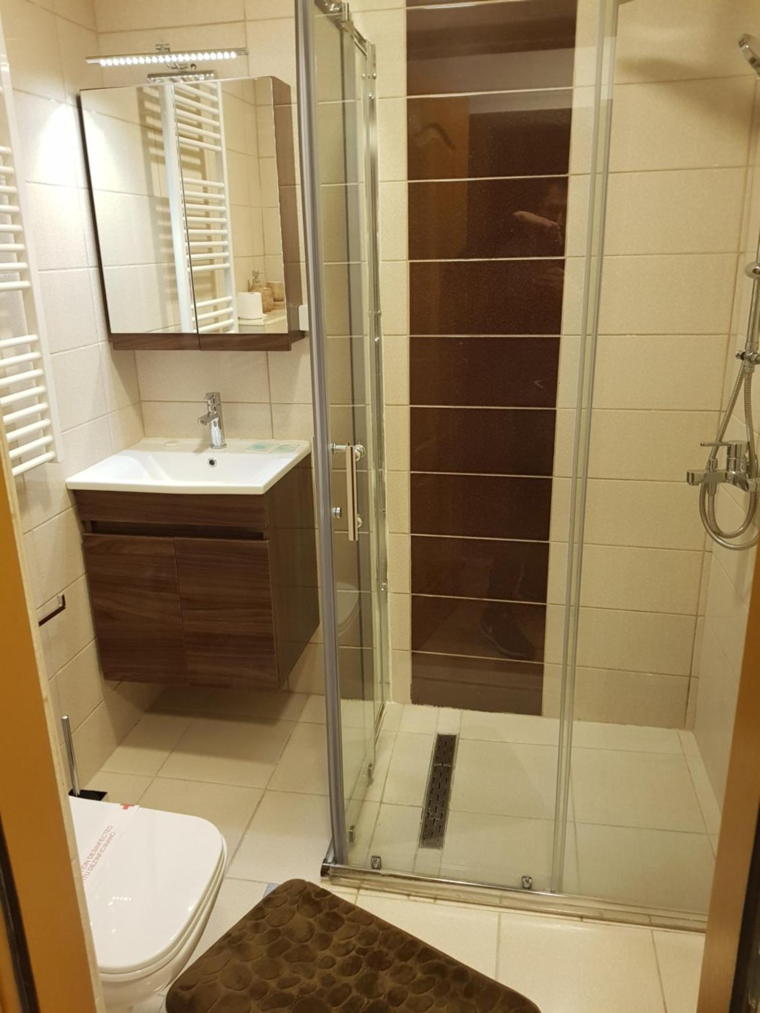 B&B Bazeni SJJ Rom bilde