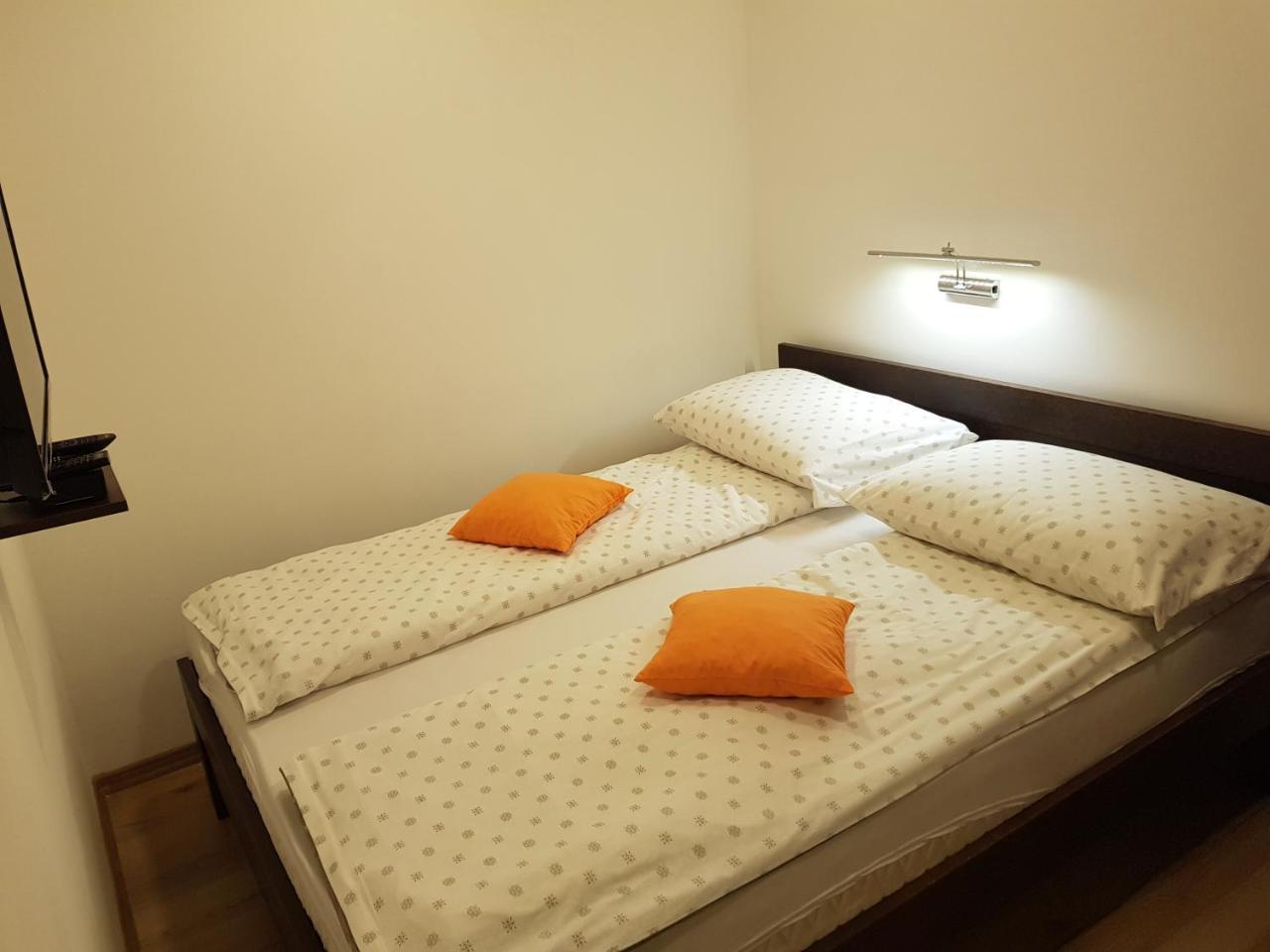 B&B Bazeni SJJ Rom bilde